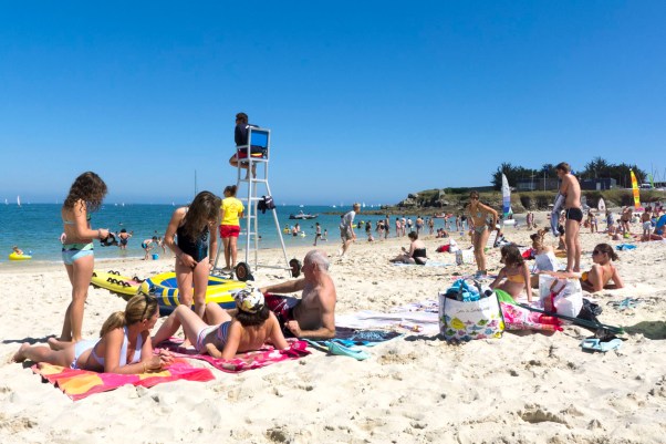 familiäre Atmosphäre am Strand von Porigo  © Michael Kneffel