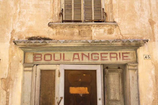 aufgegebene Boulangerie in Sallèles-d´Aude © Michael Kneffel