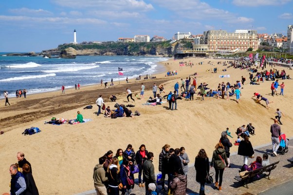 Ostertrubel am Strand von Biarritz © Michael Kneffel